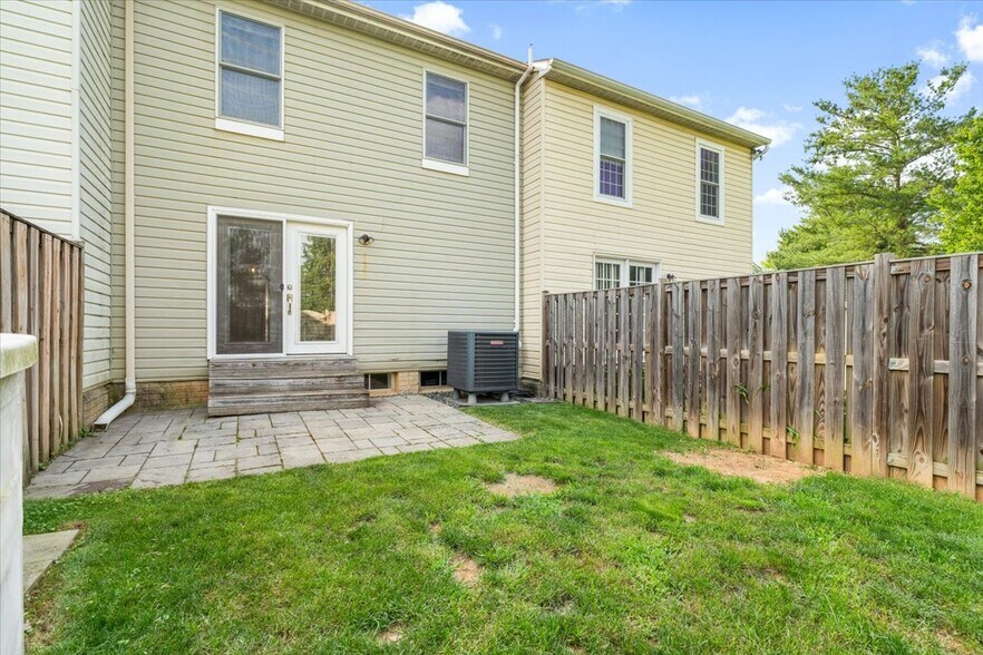 Building Photo - 4975 Pintail Ct