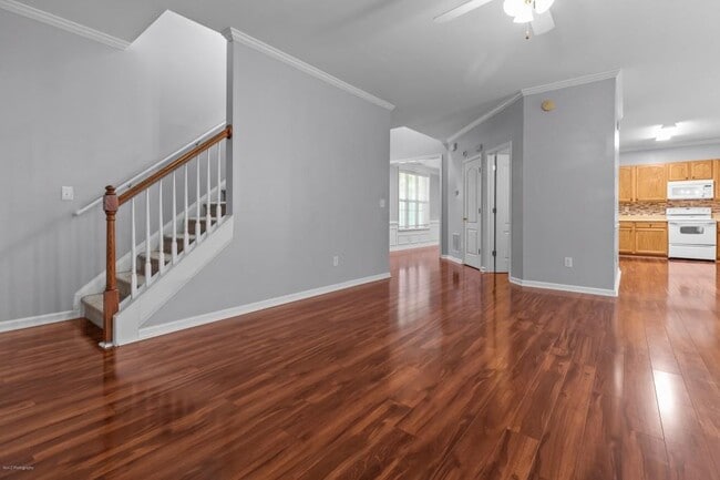 Building Photo - 2422 Temple View Dr