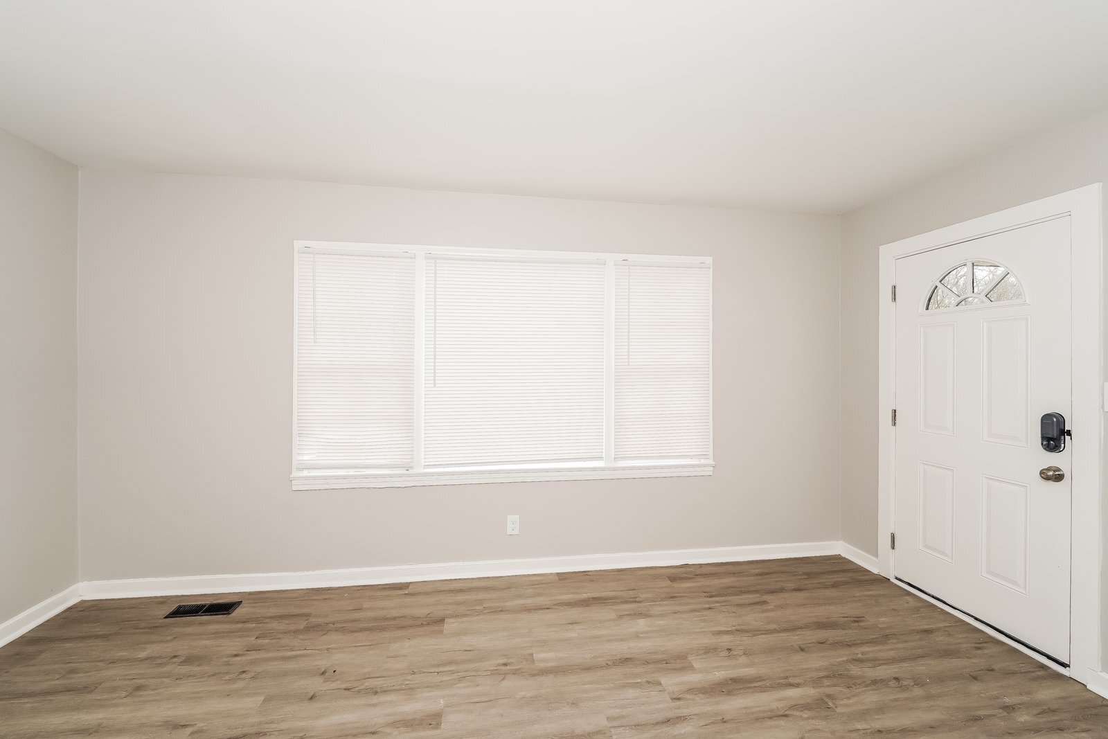 Building Photo - 5512 Ter Q