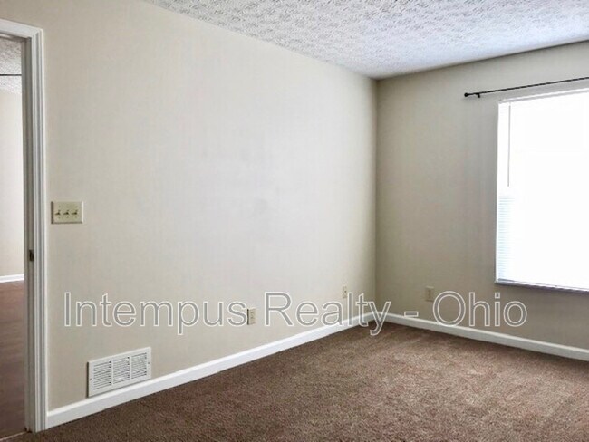 Building Photo - 129 Lofton Cir