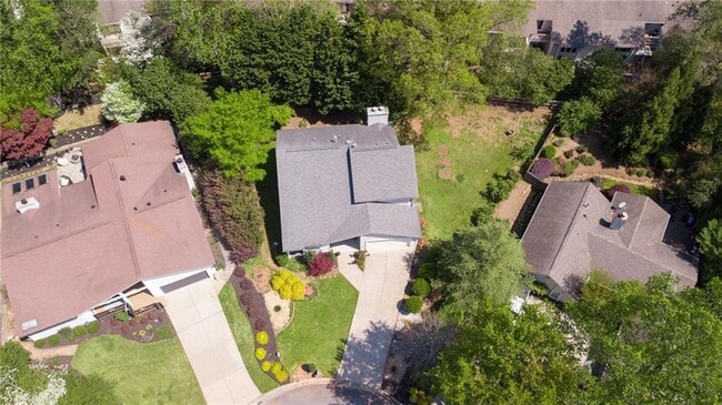 Building Photo - 890 Muirfield Ridge NE