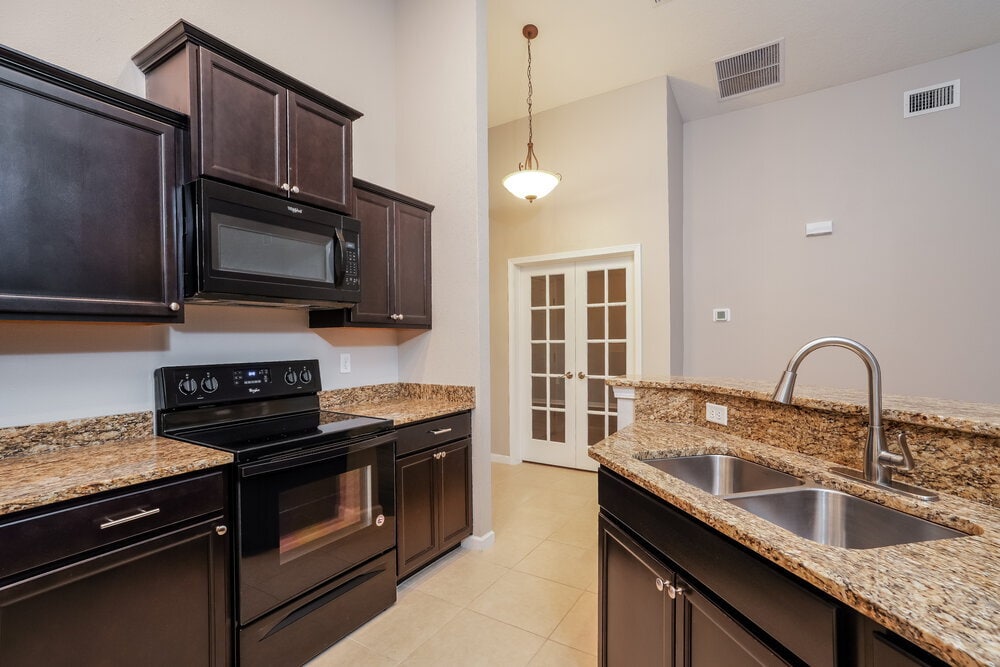 Building Photo - 3340 Ridgeview Dr
