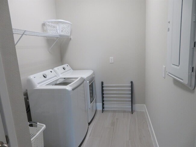 Building Photo - 20488 Bandera Pl