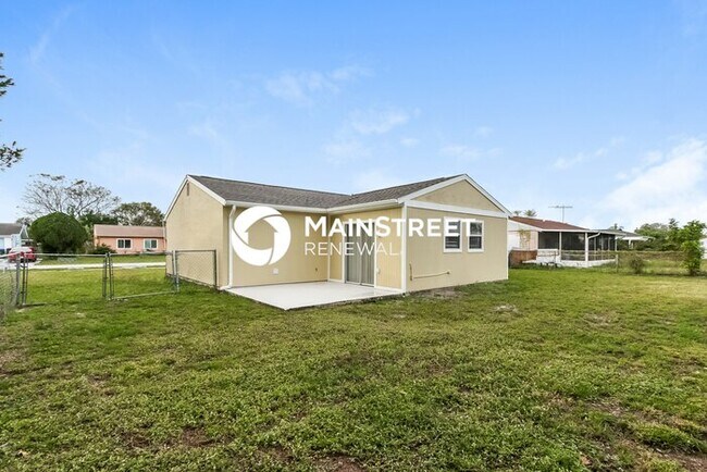 Building Photo - 3 Bedroom Pet-Friendly Home in North Port, FL with Main Street Renewal