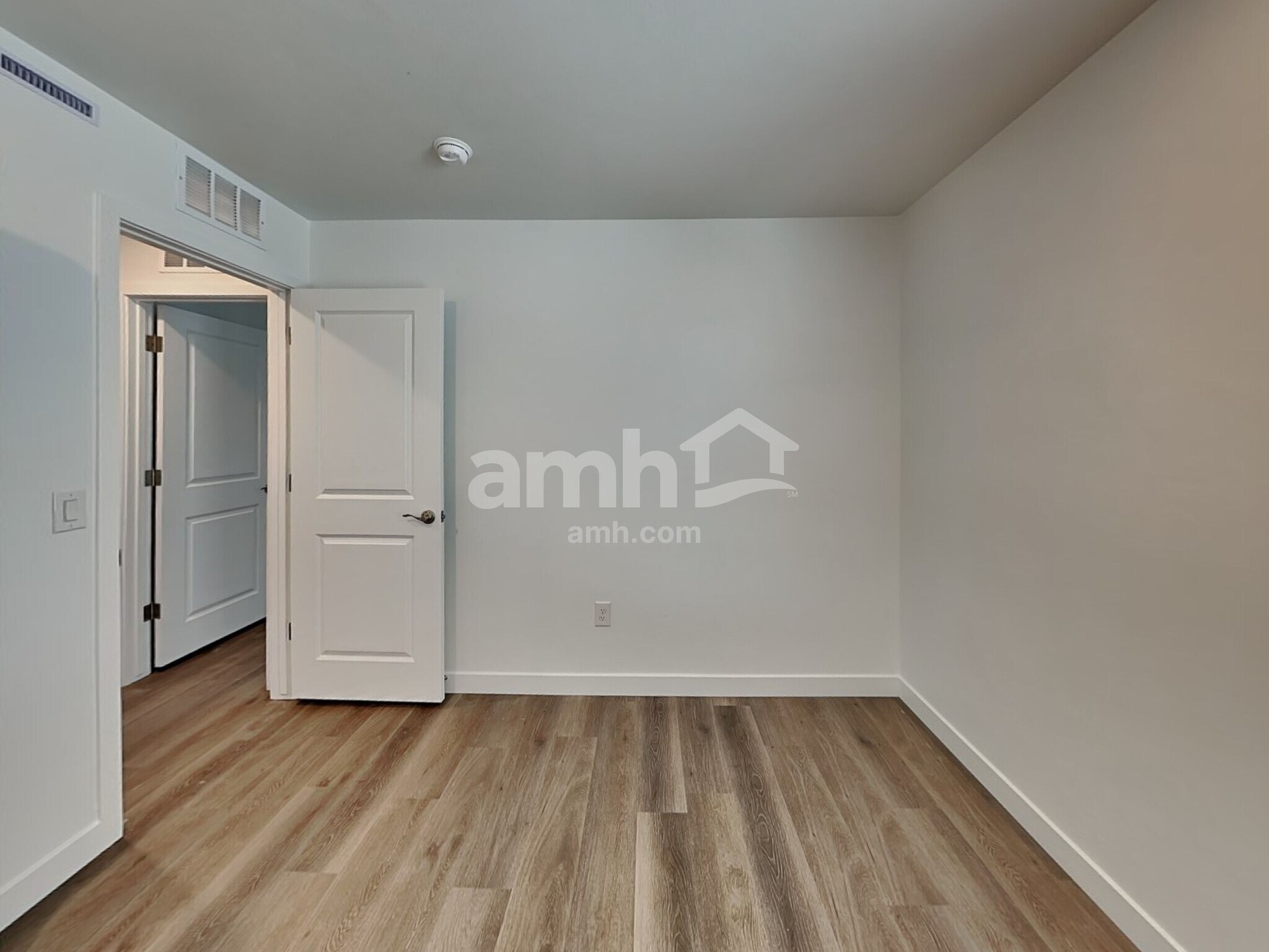 Building Photo - 6537 E Paseo Baranda