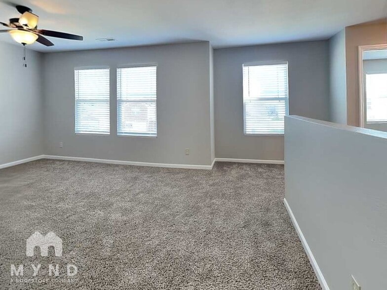 Building Photo - 29877 Glenrose Way