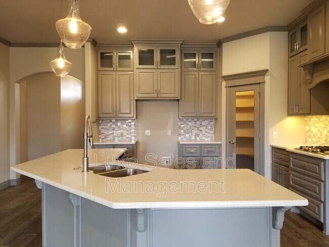 Building Photo - 1433 Kelley Pointe Pkwy