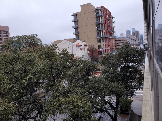 Building Photo - 1800 Lavaca St
