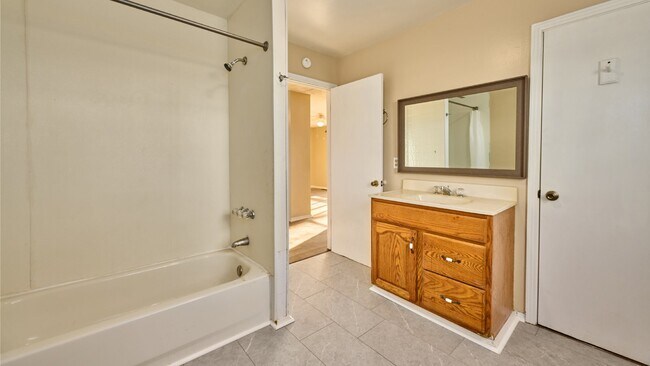 Building Photo - For Rent: 2BR house in country setting. (Please speak with us before applying)