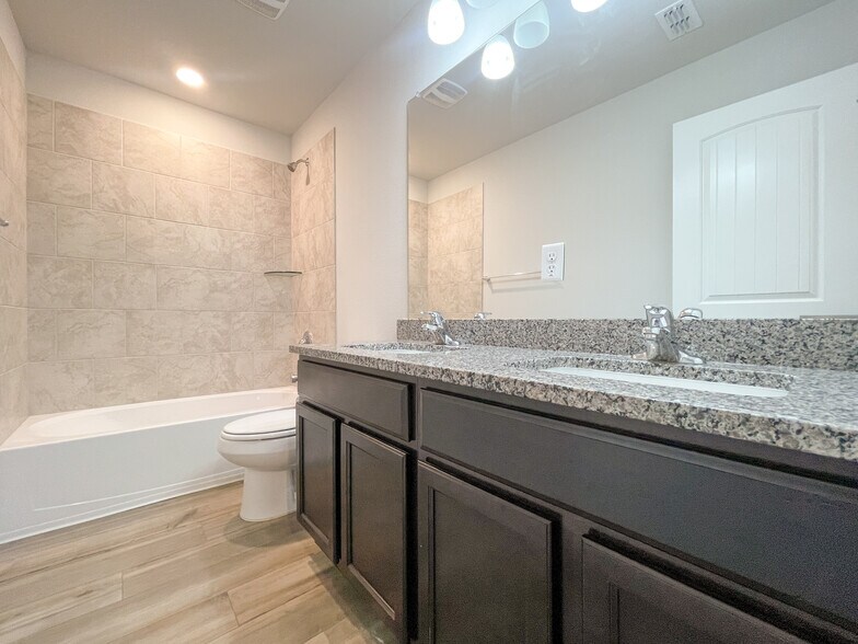 Building Photo - 5700 Foggy Lagoon Dr