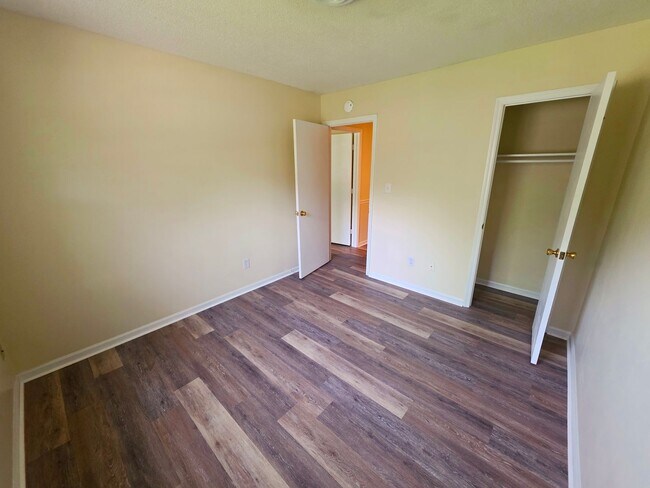 Building Photo - Nicely updated 3 bedroom, 2 bath home with 1-car garage