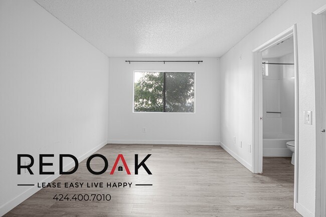 Building Photo - 11817 Victory Blvd