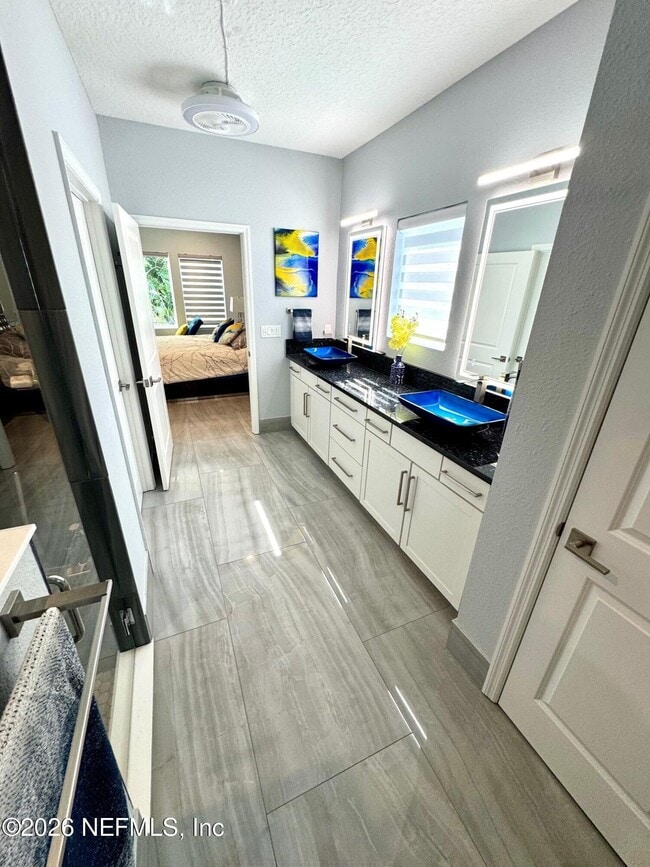 Building Photo - 163 Pine Forest Ct