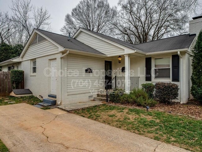 Building Photo - 1201 Seneca Pl