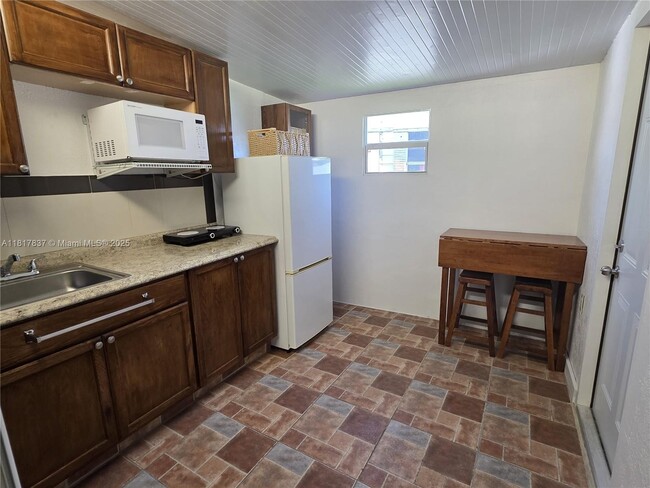 Building Photo - 13226 NW 5th Terrace
