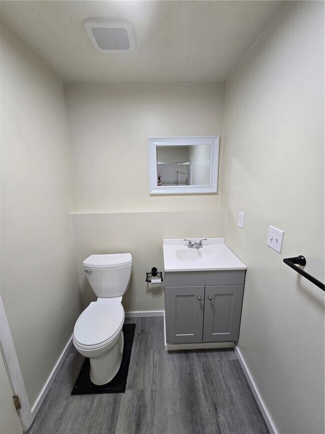 Building Photo - 103 Virginia Manor Rd