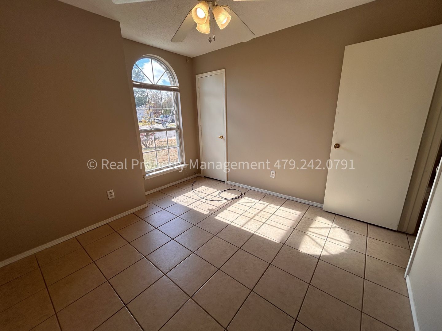 Building Photo - 1805 Cherrybark Bend