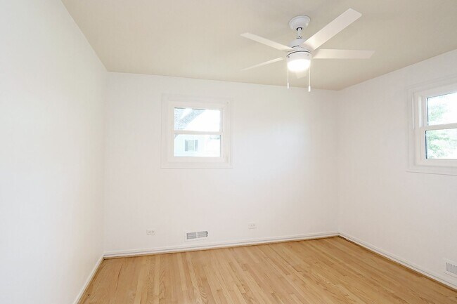 Building Photo - Recently Updated Home Near Downtown Crozet