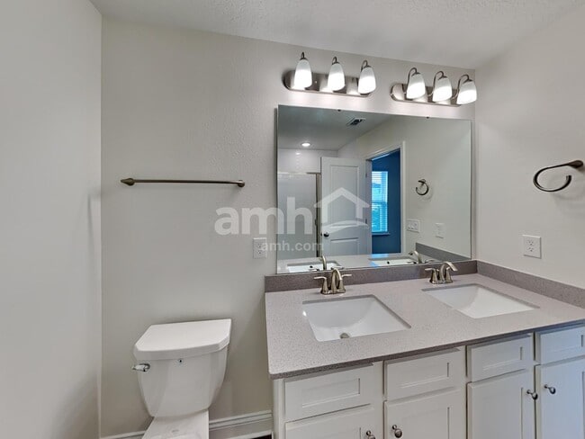 Building Photo - 6107 Little Blf Cir