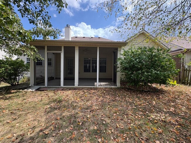 Building Photo - 520 Wellington Way
