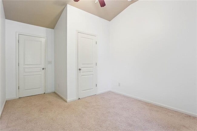 Building Photo - 655 Township Cir