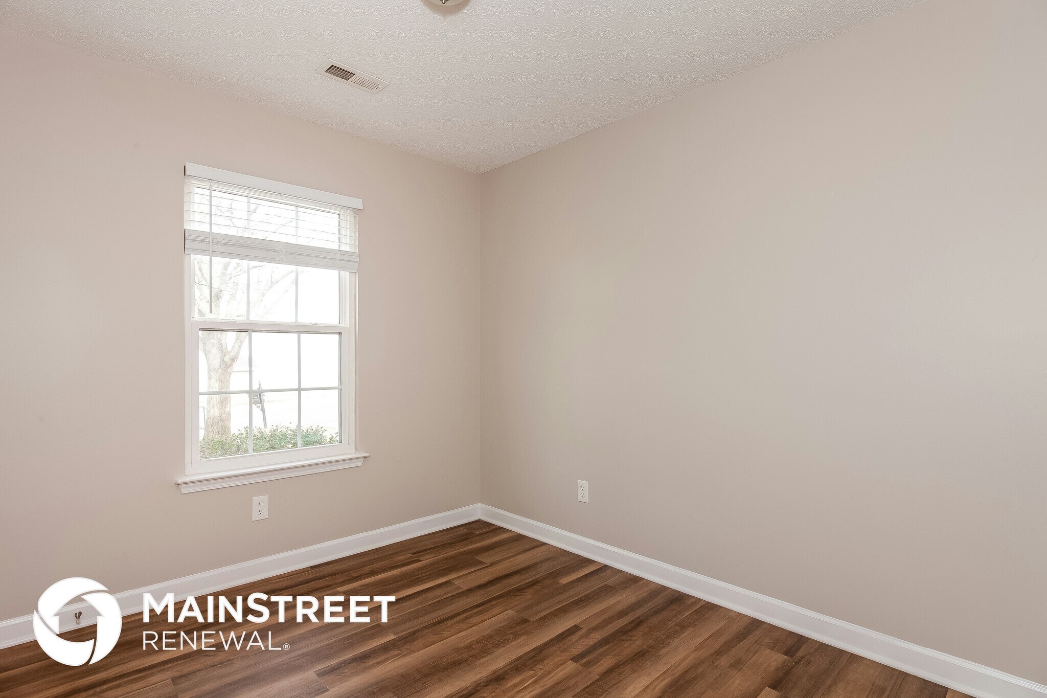 Building Photo - 235 Kingville Dr