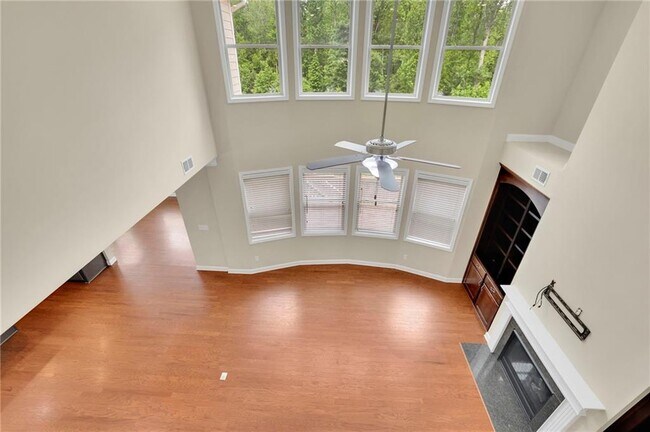 Building Photo - 4425 Holton Ave