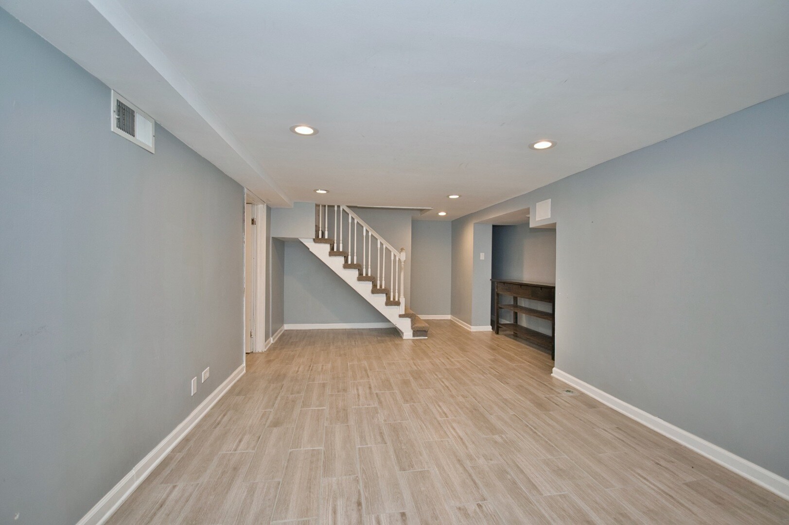 Building Photo - 6700 N Monticello Ave