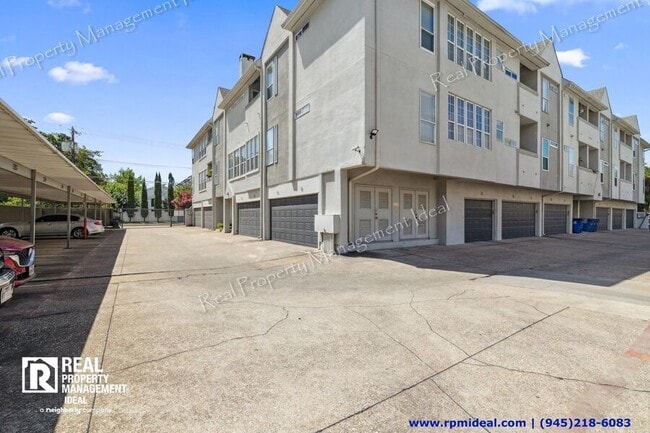 Building Photo - 4104 N Hall St