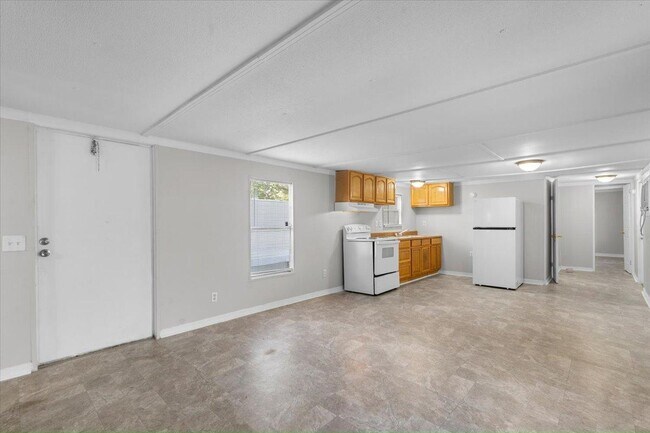 Building Photo - 10166 103rd St