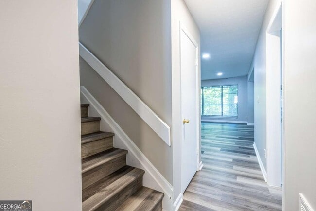 Building Photo - 1010 Mariners Ct