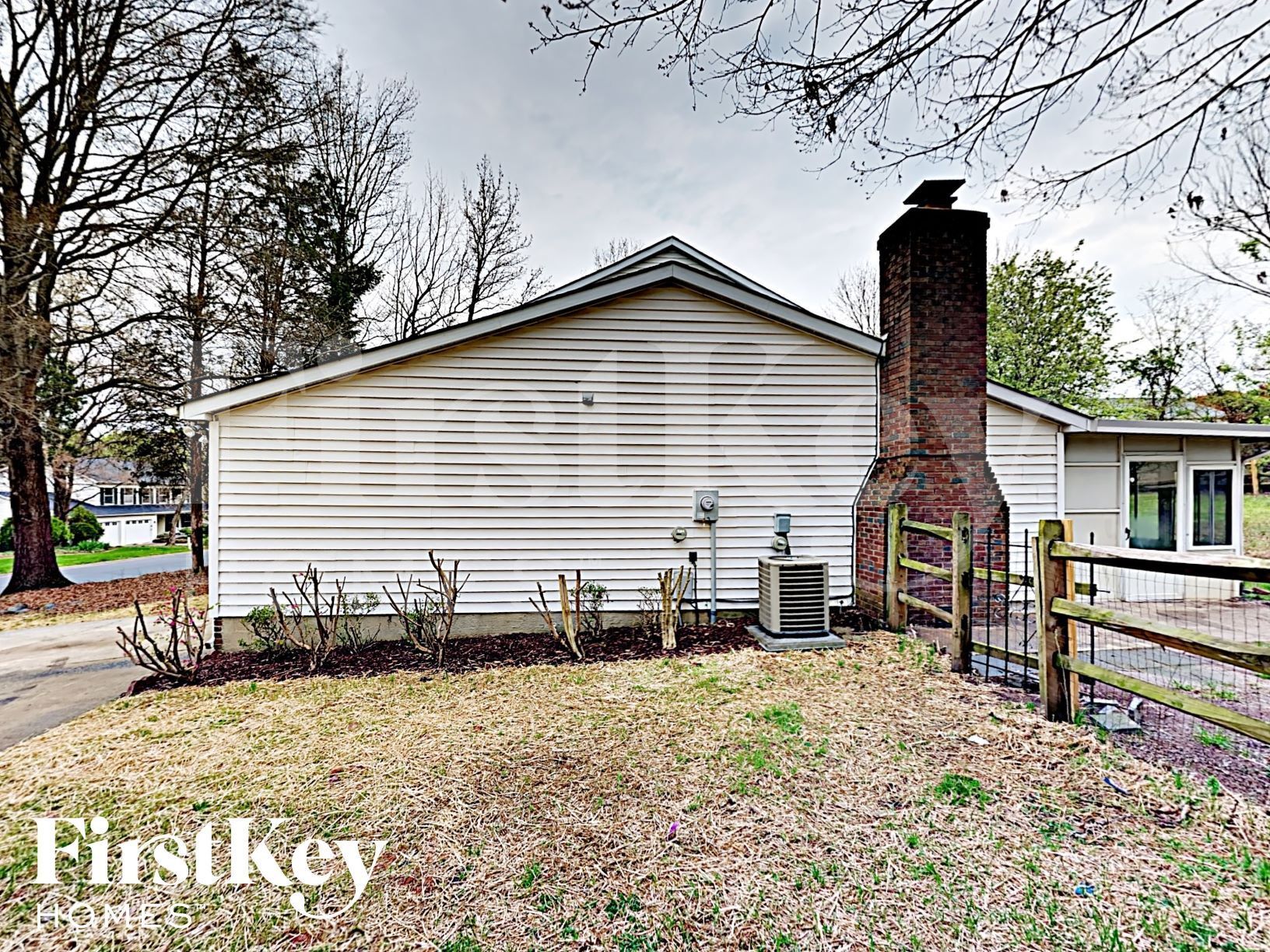 Building Photo - 1940 Winsted Ct
