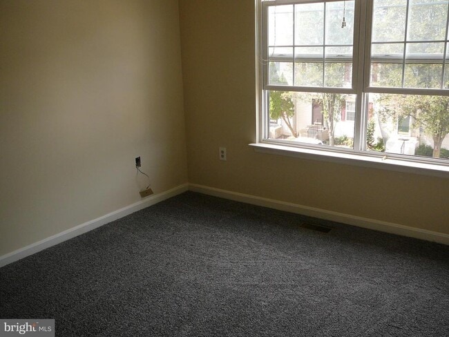 Building Photo - 406 Park Cove Dr