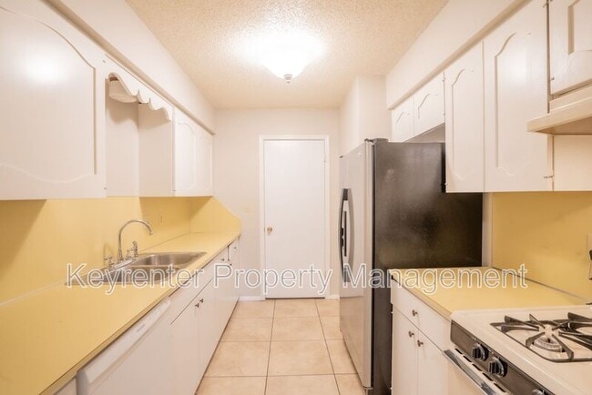 Building Photo - 6119 S Troost Ave