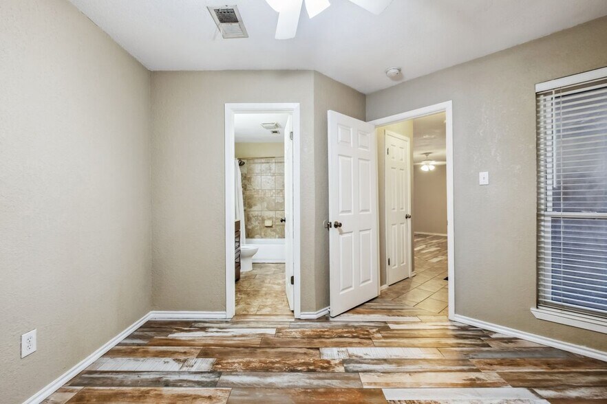 Building Photo - 1608 Pecan Chase Cir