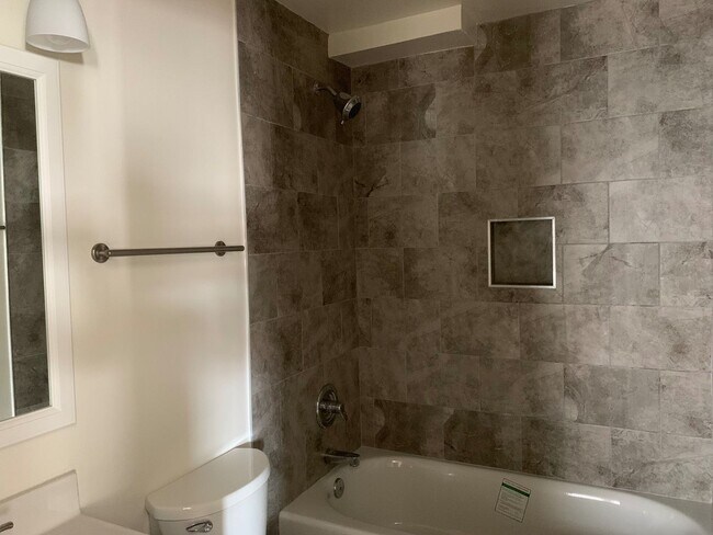 Interior Photo - Cheroot
