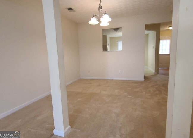 Building Photo - 2103 Grove Way