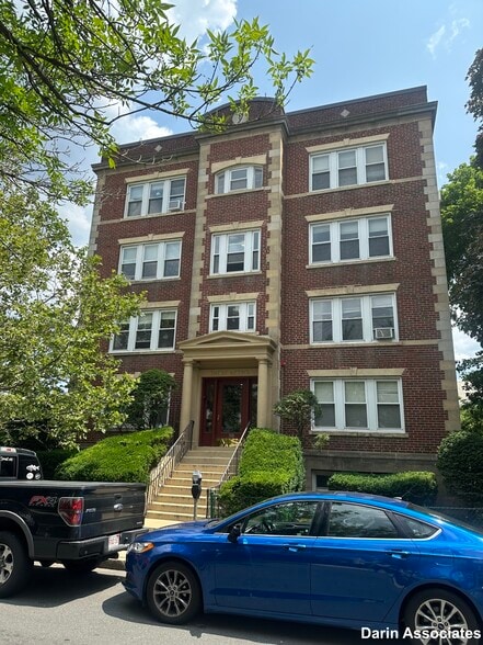 Building Photo - 38 Day St