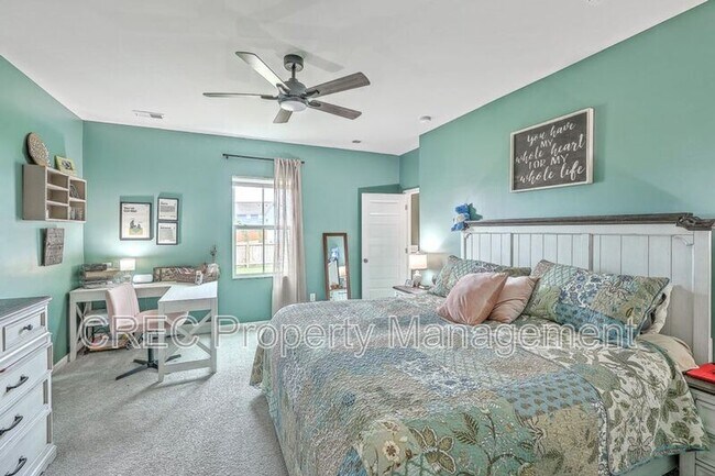 Building Photo - 302 Fox Gap Rd