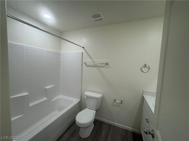 Building Photo - 9923 Florence Hills St