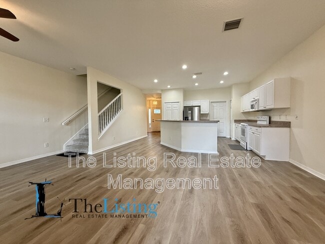Building Photo - 4052 Alan Dr