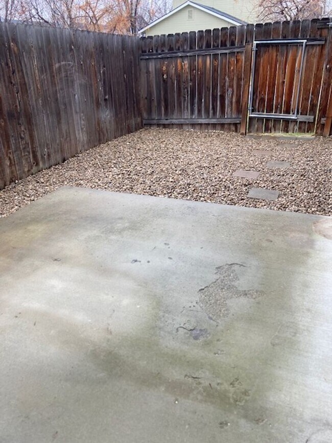 Building Photo - Coming soon! 4 bed 2.5 bath home in Meridian