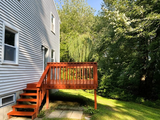 Building Photo - 21 Jones Ct