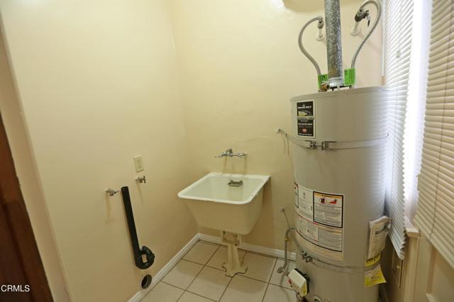 Building Photo - 126 S Olive Ave