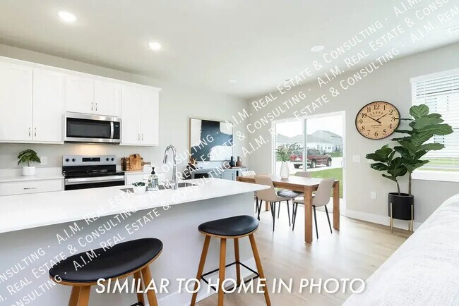 Building Photo - 6957 Poppy Ct