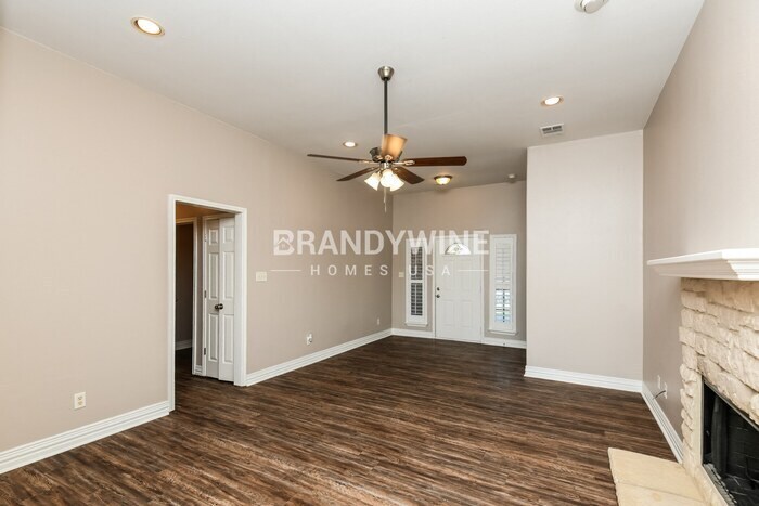 Building Photo - 4804 Deal Dr