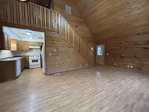 Building Photo - 615 Sandy Beach Ct