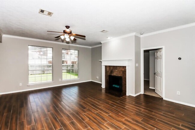 Building Photo - 2540 Pelican Dr