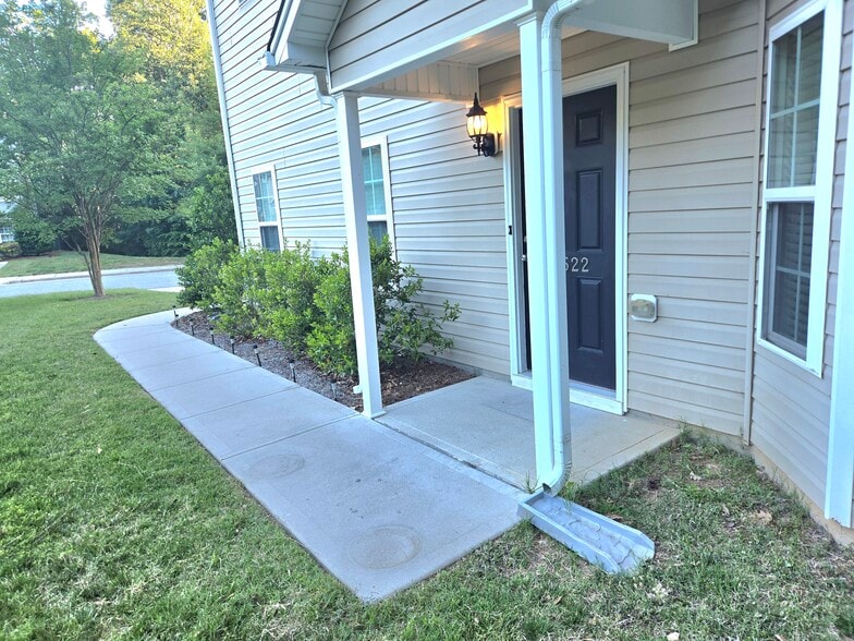 Building Photo - 6522 Ashebrooke Dr