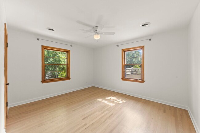 Building Photo - 354 Indian Dr